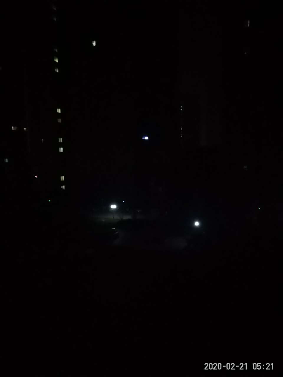 又成功的熬了一整夜没睡
